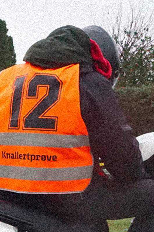 Knallert med ung knallertkører